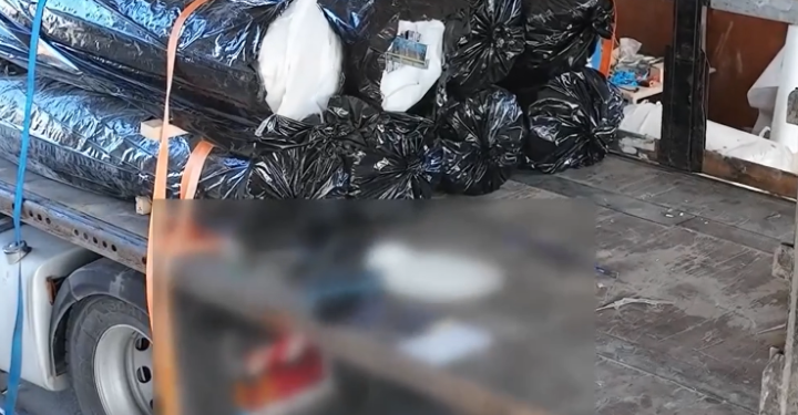 Έκρυβαν πάνω από 300.000 λαθραία τσιγάρα σε τόπια υφάσματος – Τρεις συλλήψεις