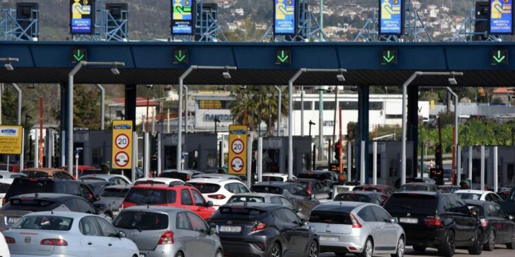 Αυξημένα μέτρα οδικής ασφάλειας από σήμερα για τον εορτασμό της 25ης Μαρτίου