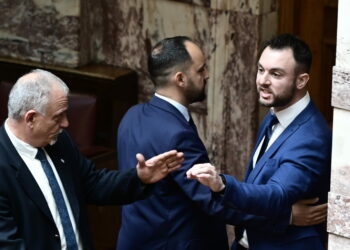 Στον ανακριτή απολογείται σήμερα ο Κ. Φλώρος – Διώκεται ποινικά για κακούργημα