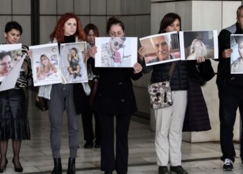 Μάτι: Έξι ένοχοι για την τραγωδία – Αποδοκιμασίες από τους συγγενείς