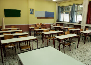 Μαζικά απειλητικά emails για βόμβες σε σχολεία της Αττικής