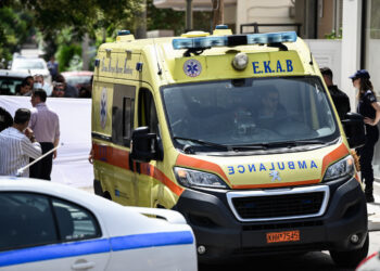 Δεν έπεφτε φτυαριά σε Μύκονο, Ίο, Σέριφο και Πάρο αν δεν υπέγραφε ο Παναγιώτης Στάθης!