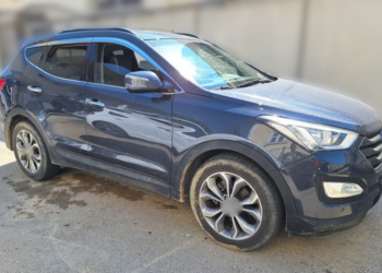 Συνελήφθησαν 4 διακινητές με 17 παράνομους μετανάστες