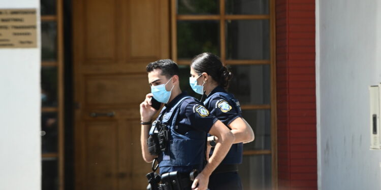 Νέα Σμύρνη: Άνδρας βρέθηκε μαχαιρωμένος στο σπίτι του