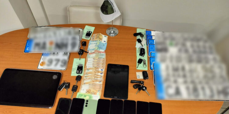 Εξαρθρώθηκε μεγάλο κύκλωμα διακίνησης μεταναστών