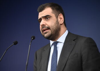 Μαρινάκης για Σαλμά: Προσπαθεί να καταστήσει τον εαυτό του ήρωα των κόκκινων δανείων αλλά διεγράφη για τις συκοφαντικές του αναφορές