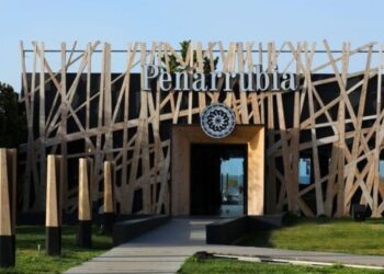 Η «ξυνίλα» Κονδύλη, οι 130 εργαζόμενοι και η αντεπίθεση Σταθοκωστόπουλου