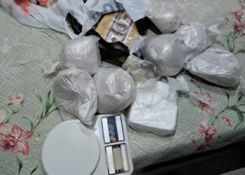 Ζεφύρι: Συνελήφθησαν άνδρας και γυναίκα για κατοχή κοκαΐνης και ηρωίνης