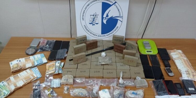 Εξαρθρώθηκε εγκληματική οργάνωση που διακινούσε ηρωίνη – Εννέα συλλήψεις