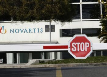 Από τις «κουκούλες» στα… «μανταλάκια»: Ποιος είναι ο Φιλίστωρ Δεστεμπασίδης και ποια η Μαρία Μαραγγέλη