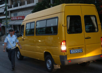 Απαράδεκτο: Οδηγός σχολικού λεωφορείου οδηγούσε μεθυσμένος και χωρίς δίπλωμα