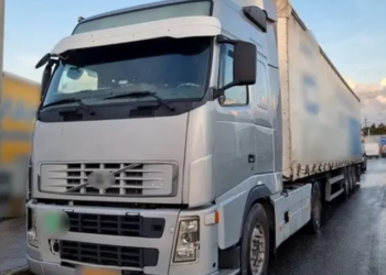 Έβρος: Συνελήφθη ημεδαπός για μεταφορά 10 παράνομων μεταναστών