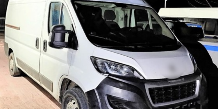 Ροδόπη: Συνελήφθη διακινητής για παράνομη μεταφορά 5 μεταναστών