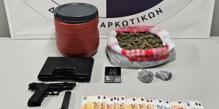 Καβάλα: Συνελήφθησαν δύο άτομα κατηγορούμενοι για διακίνηση ναρκωτικών