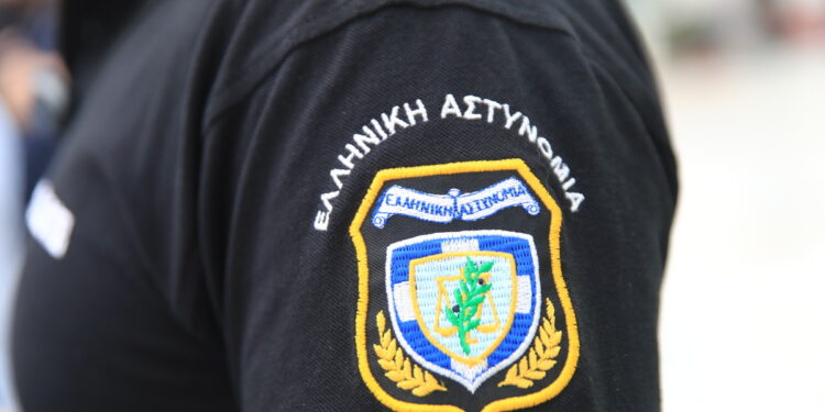 Η ταρίφα της αξιωματικού της ΕΛΑΣ που πιάστηκε με τη «γίδα στην πλάτη»