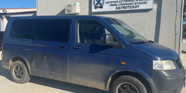 Έβρος: Συνελήφθη διακινητής για μεταφορά 7 παράνομων μεταναστών