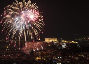 Πάσχα 2025: Βεγγαλικά και κροτίδες δεν είναι παιχνίδια