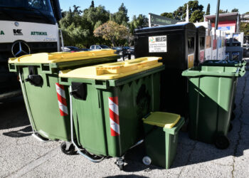 «Σιωπηλό» σοκ στον Άλιμο: Ποιος άφησε το βρέφος δίπλα στον κάδο – Σενάρια υπό διερεύνηση