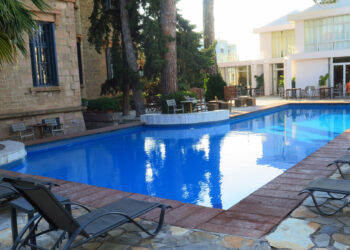 Ηράκλειο: Συνελήφθη 65χρονος που αφαιρούσε χρήματα, κοσμήματα και προσωπικά έγγραφα από δωμάτια ξενοδοχείων