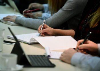 Συνάντηση ΕΛΤΕ, Αρχής Καταπολέμησης της Νομιμοποίησης Εσόδων από Εγκληματικές Ενέργειες και ελεγκτικών εταιρειών