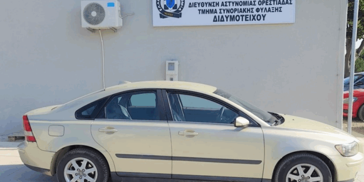 Έβρος: Συνελήφθη διακινητής για μεταφορά 10 παράνομων μεταναστών