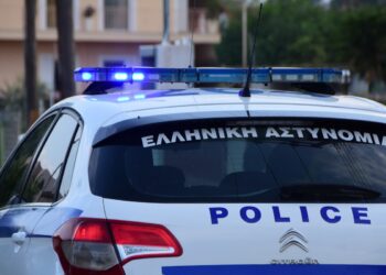 Συνελήφθη 45χρονος που επιτέθηκε με μαχαίρι σε ηλικιωμένη στα Εξάρχεια
