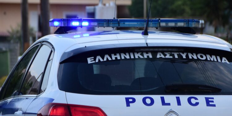 Συνελήφθη 45χρονος που επιτέθηκε με μαχαίρι σε ηλικιωμένη στα Εξάρχεια
