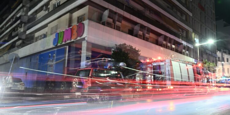 Jumbo – Μαρούσι: Δεύτερη επίθεση με γκαζάκια, ποιοι “παίζουν” με το παιχνιδάδικο