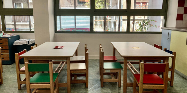 Νήπιο το “έσκασε” από το νηπιαγωγείο – Περπατούσε μόνο στην Αχαρνών