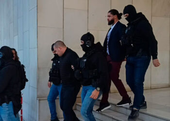 Φοινικούντα: Σύλληψη ανιψιού και φίλου στη Βούλα – Η ζωή στα Νότια Προάστια – Στη Γερμανία για αναψυχή ο τρίτος συνεργός