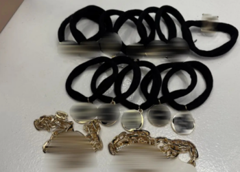 Αυτή είναι η επιχειρηματίας που πουλούσε στο Κολωνάκι τα «μαϊμού» κολιέ