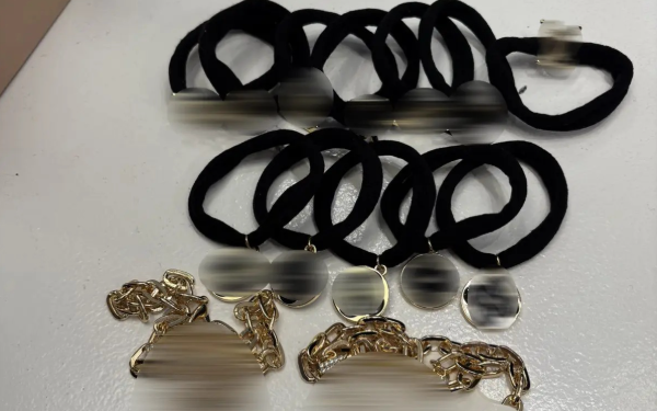 Αυτή είναι η επιχειρηματίας που πουλούσε στο Κολωνάκι τα «μαϊμού» κολιέ