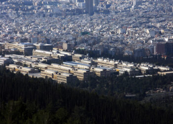 Αιματηρό οπαδικό επεισόδιο στην Πανεπιστημιούπολη – Μαχαίρωσαν 26χρονο