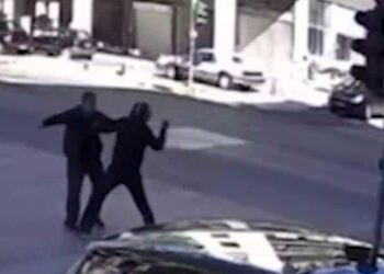 Αχαρνών: Βγήκαν μαχαίρια μέσα στη μέση του δρόμου για μια προτεραιότητα