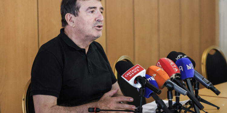 Συναγερμός ασφαλείας: Υπό παρακολούθηση άτομα στην Ελλάδα για σχέσεις με το Ιράν – Η αποκάλυψη Χρυσοχοΐδη