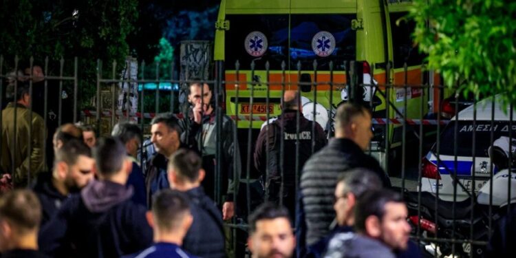 Ραγδαίες εξελίξεις: Προσήχθη 20χρονος για την δολοφονία του γιου του ταξιάρχου της ΕΛ.ΑΣ στον Άγιο Δημήτριο