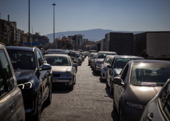 Αθήνα: Πακιστανός έσπασε με κοντάρι τουλάχιστον 30 αυτοκίνητα