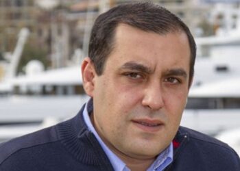 Ψίθυροι για τον Κατσαφάδο – Γκρίνια για το πού πάνε τα εκατομμύρια