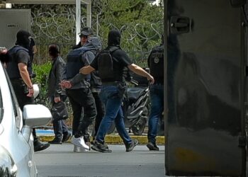 Greek Mafia: Χειροπέδες σε συνεργάτες του Έντικ – Τα «σκυλιά» της ρωσόφωνης μαφίας, οι εκβιασμοί και το υπερπολυτελές Audi