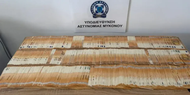 Μύκονος ΤΩΡΑ: Αυτός είναι ο 57χρονος εκβιαστής που του πέρασαν χειροπέδες – Ζητούσε 50.000 ευρώ για να μην κάνει ψευδείς καταγγελίες