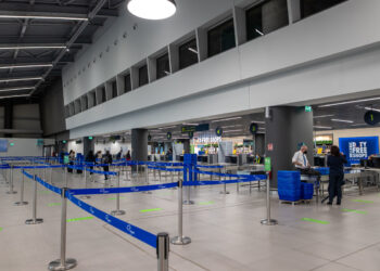 Αναγκαστική προσγείωση στη Θεσσαλονίκη σε πτήση προς Ρόδο – Συνελήφθησαν δύο επιβάτες, τι συνέβη