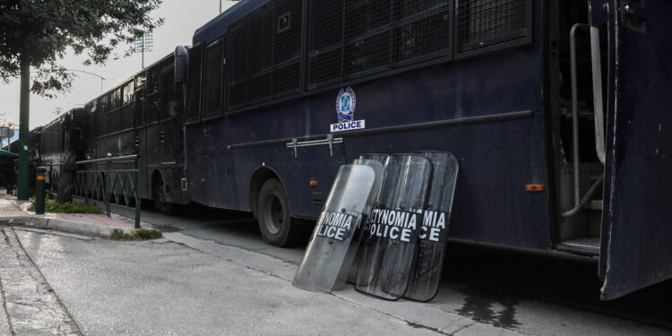 Θεσσαλονίκη: Αυτοκτόνησε 42χρονος αστυνομικός μέσα σε λεωφορείο της ΕΛ.ΑΣ.